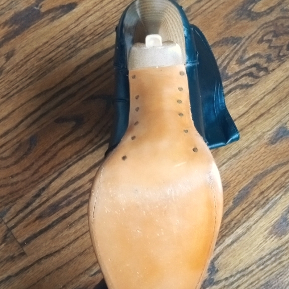 Booties - Picture 5 of 7